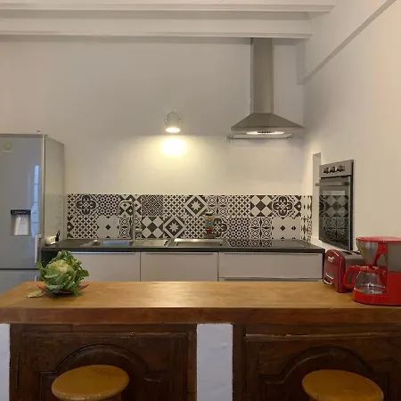 Charming In Provence With Terrace Apartment