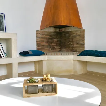 아파트 Charming In Provence With Terrace