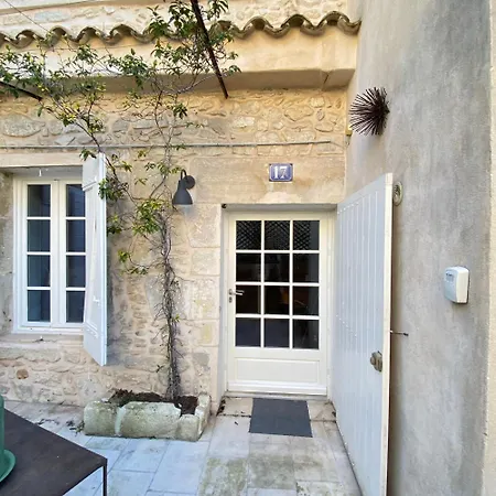 Charming In Provence With Terrace Villeneuve-lès-Avignon